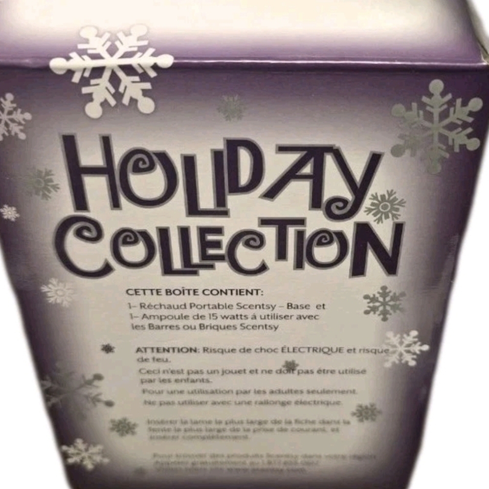 Scentsy Snow Day Plug-In Wax Warmer Holiday Snowflake Night Light Retired Rare - Picture 10 of 10